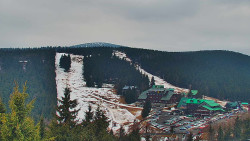 Panorama Jižní svahy, Hotel, Nástup 