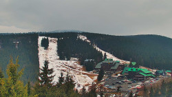Panorama Jižní svahy, Hotel, Nástup