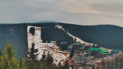 Panorama Jižní svahy, Hotel, Nástup