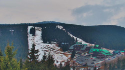 Panorama Jižní svahy, Hotel, Nástup