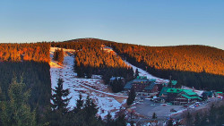 Panorama Jižní svahy, Hotel, Nástup