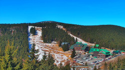 Panorama Jižní svahy, Hotel, Nástup