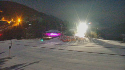 Panorama Jižní svahy, Hotel, Nástup 