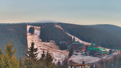 Panorama Jižní svahy, Hotel, Nástup 