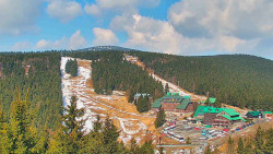 Panorama Jižní svahy, Hotel, Nástup