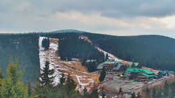 Panorama Jižní svahy, Hotel, Nástup