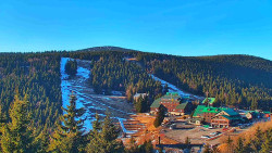 Panorama Jižní svahy, Hotel, Nástup 
