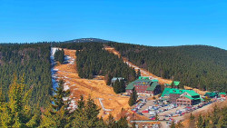 Panorama Jižní svahy, Hotel, Nástup 