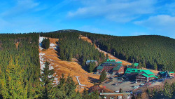 Panorama Jižní svahy, Hotel, Nástup 