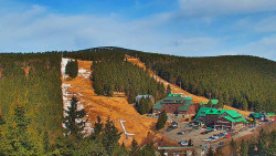 Panorama Jižní svahy, Hotel, Nástup 