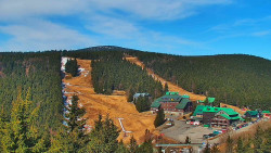 Panorama Jižní svahy, Hotel, Nástup