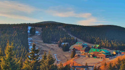 Panorama Jižní svahy, Hotel, Nástup