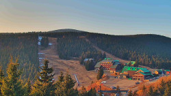 Panorama Jižní svahy, Hotel, Nástup 