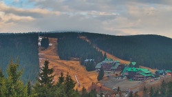 Panorama Jižní svahy, Hotel, Nástup 