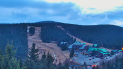 Panorama Jižní svahy, Hotel, Nástup 