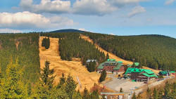 Panorama Jižní svahy, Hotel, Nástup 