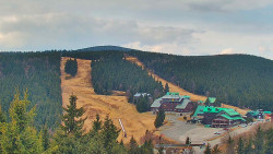 Panorama Jižní svahy, Hotel, Nástup 