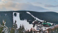 Panorama Jižní svahy, Hotel, Nástup 
