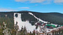 Panorama Jižní svahy, Hotel, Nástup 