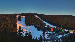 Panorama Jižní svahy, Hotel, Nástup 