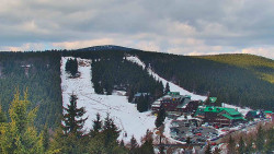 Panorama Jižní svahy, Hotel, Nástup 