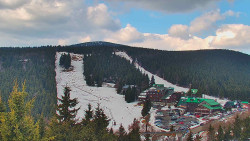 Panorama Jižní svahy, Hotel, Nástup 