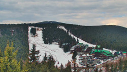 Panorama Jižní svahy, Hotel, Nástup 