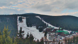 Panorama Jižní svahy, Hotel, Nástup 