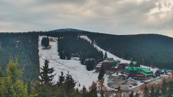 Panorama Jižní svahy, Hotel, Nástup 