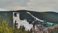 Panorama Jižní svahy, Hotel, Nástup