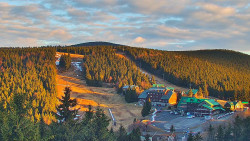 Panorama Jižní svahy, Hotel, Nástup