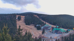 Panorama Jižní svahy, Hotel, Nástup 