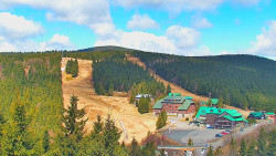 Panorama Jižní svahy, Hotel, Nástup
