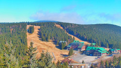 Panorama Jižní svahy, Hotel, Nástup