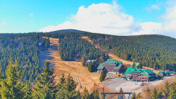 Panorama Jižní svahy, Hotel, Nástup