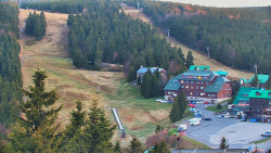 Panorama Jižní svahy, Hotel, Nástup 
