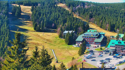 Panorama Jižní svahy, Hotel, Nástup 