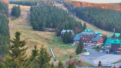 Panorama Jižní svahy, Hotel, Nástup 