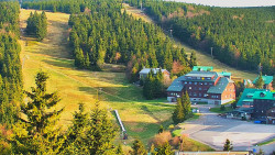 Panorama Jižní svahy, Hotel, Nástup 