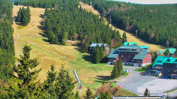 Panorama Jižní svahy, Hotel, Nástup 