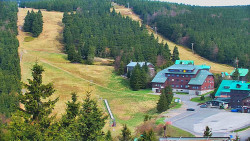 Panorama Jižní svahy, Hotel, Nástup 