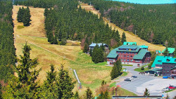 Panorama Jižní svahy, Hotel, Nástup 