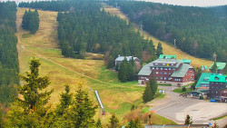 Panorama Jižní svahy, Hotel, Nástup 