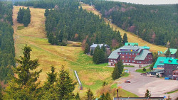 Panorama Jižní svahy, Hotel, Nástup 