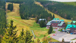 Panorama Jižní svahy, Hotel, Nástup 