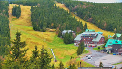 Panorama Jižní svahy, Hotel, Nástup 