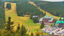 Panorama Jižní svahy, Hotel, Nástup 