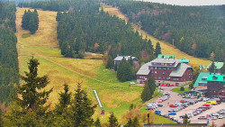 Panorama Jižní svahy, Hotel, Nástup 