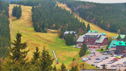Panorama Jižní svahy, Hotel, Nástup 
