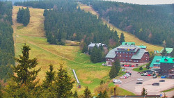 Panorama Jižní svahy, Hotel, Nástup 